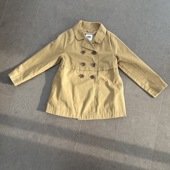 Old Navy girls trenchcoat size 5T - Picture 1 of 6